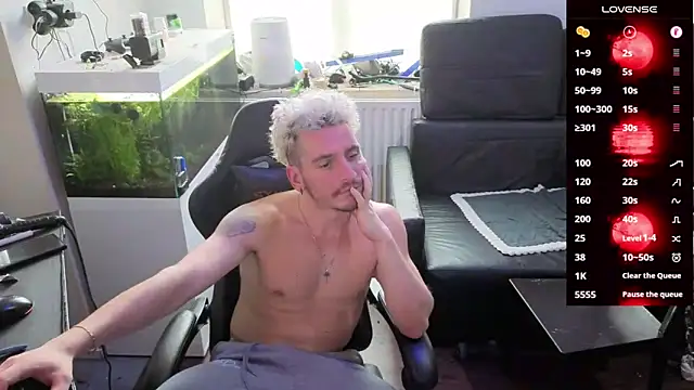 Rayzel White online show from 02-20-26, 01:33