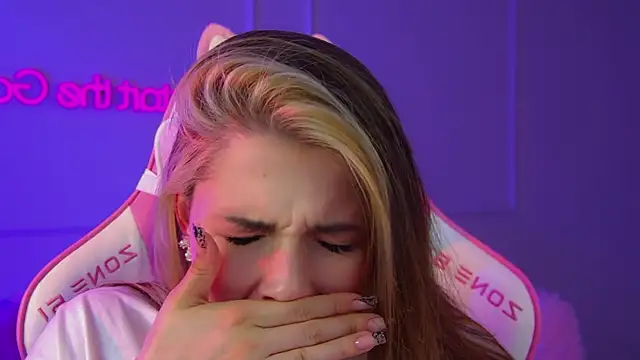 VanessaCelesti online show from 04-23-26, 12:40