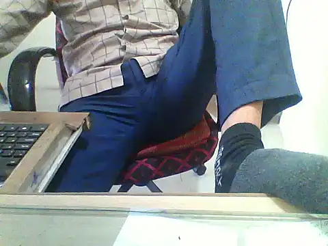 Snapshot of dream_king_1985 chatting on 02-18-26, 05:47 dream king 1985 online show from 02-18-26, 05:47