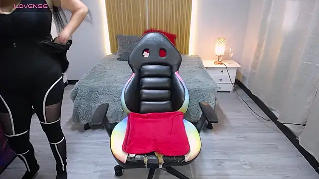 keileen luna online show from 02-12-26, 01:17