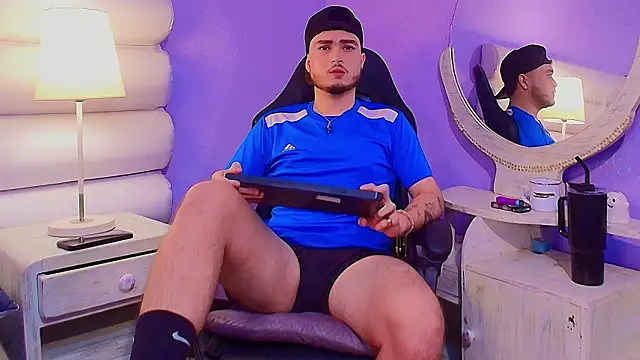 Snapshot of Salvattore_Muller chatting on 02-03-26, 02:53 Salvattore Muller online show from 02-03-26, 02:53