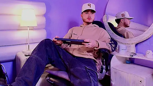 Snapshot of Salvattore_Muller chatting on 02-04-26, 01:22 Salvattore Muller online show from 02-04-26, 01:22