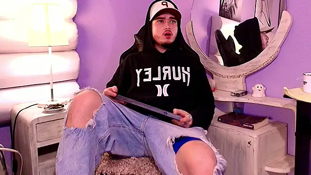 Snapshot of Salvattore_Muller chatting on 02-06-26, 04:28 Salvattore Muller online show from 02-06-26, 04:28