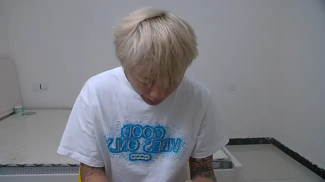 Chocolates-001 online show from 04-04-26, 04:11