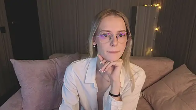 kittie like18 online show from 02-04-26, 01:11