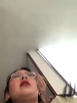 TatiJx Pink online show from 02-04-26, 12:44