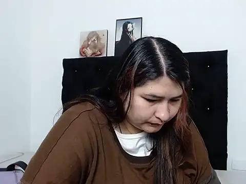 Snapshot of LauraHorny69 chatting on 03-02-26, 12:45 LauraHorny69 online show from 03-02-26, 12:45