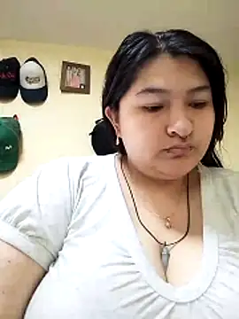 Snapshot of LauraHorny69 chatting on 06-13-26, 02:37 LauraHorny69 online show from 06-13-26, 02:37