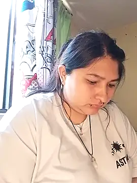 Snapshot of LauraHorny69 chatting on 07-21-26, 08:00 LauraHorny69 online show from 07-21-26, 08:00