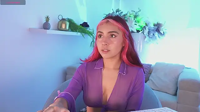 Dakota velvet  online show from 01-18-26, 11:36