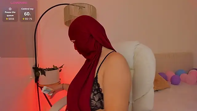  Amirah online show from 04-13-26, 06:46