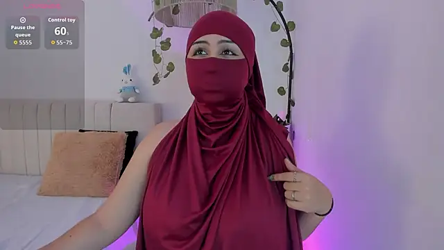 Snapshot of _Amirah chatting on 05-19-26, 06:47 Amirah online show from 05-19-26, 06:47