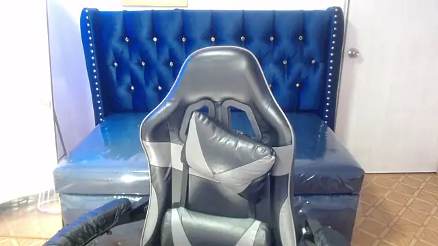 Snapshot of Candy_Rose_v chatting on 02-23-26, 01:08 Candy Rose v online show from 02-23-26, 01:08