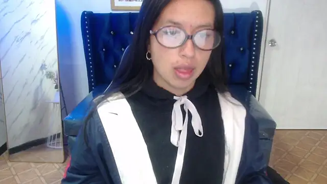 Snapshot of Candy_Rose_v chatting on 03-02-26, 01:07 Candy Rose v online show from 03-02-26, 01:07