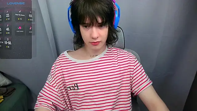 Snapshot of LeonBoykisser chatting on 05-30-26, 11:07 LeonBoykisser online show from 05-30-26, 11:07