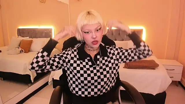 Bela Craxkerr online show from 04-07-26, 01:00