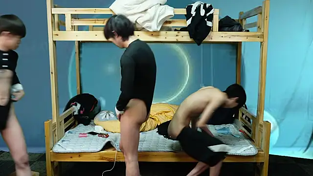 Snapshot of xiaohuangren01 chatting on 01-14-26, 09:26 xiaohuangren01 online show from 01-14-26, 09:26