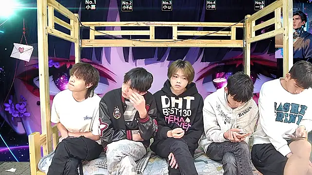 xiaohuangren01 online show from 03-23-26, 01:20