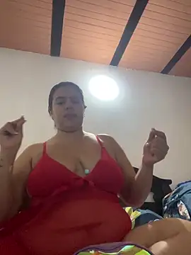 Julissa x online show from 02-12-26, 12:00