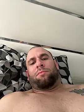 Snapshot of J_thebeastxxx chatting on 02-22-26, 02:02 J thebeastxxx online show from 02-22-26, 02:02