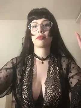 Snapshot of ElisaGoth chatting on 07-25-26, 01:47 ElisaGoth online show from 07-25-26, 01:47