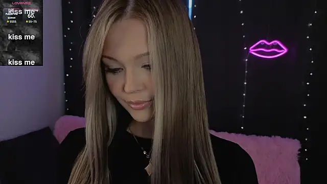 ElsaDivine online show from 07-19-26, 04:00