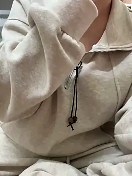 Snapshot of Donna9696 chatting on 03-11-26, 01:39 Donna9696 online show from 03-11-26, 01:39