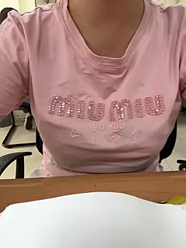 Snapshot of Donna9696 chatting on 04-14-26, 12:38 Donna9696 online show from 04-14-26, 12:38