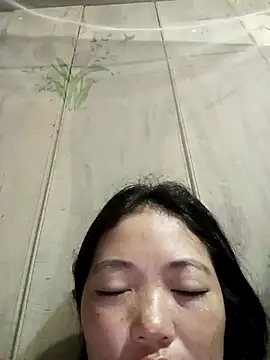 Snapshot of kotaka-shoow chatting on 04-19-26, 10:34 kotaka-shoow online show from 04-19-26, 10:34