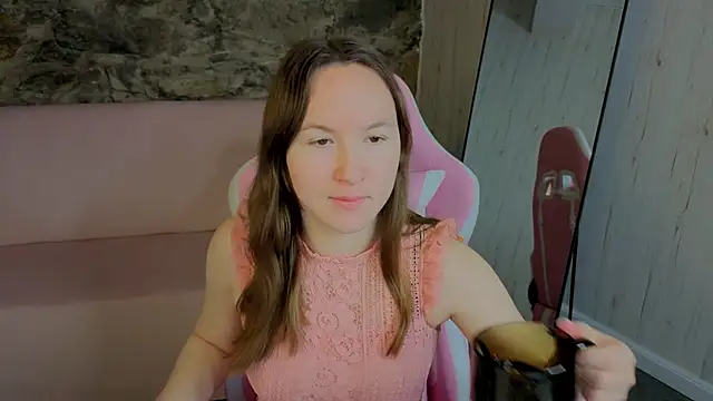 Snapshot of SindieStorm chatting on 02-05-26, 01:32 SindieStorm online show from 02-05-26, 01:32