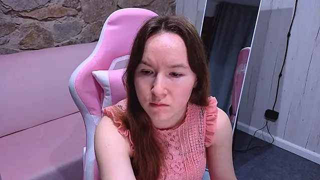 Snapshot of SindieStorm chatting on 02-09-26, 01:42 SindieStorm online show from 02-09-26, 01:42