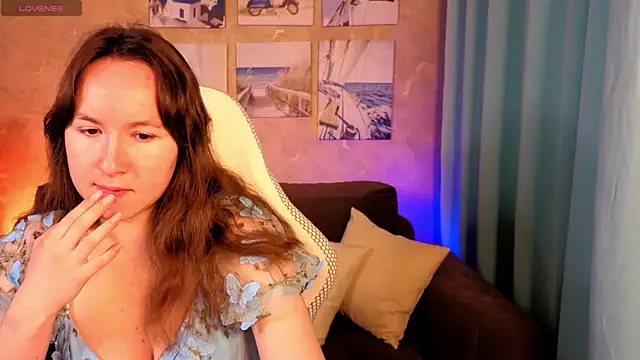 Snapshot of SindieStorm chatting on 04-03-26, 01:14 SindieStorm online show from 04-03-26, 01:14