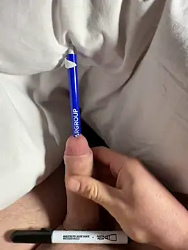 Snapshot of badCecio chatting on 04-12-26, 07:30 badCecio online show from 04-12-26, 07:30