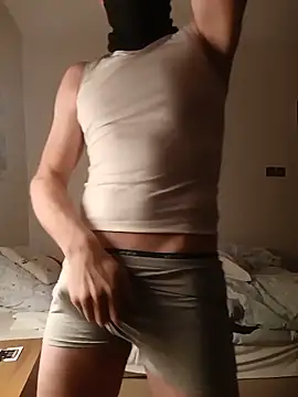 Snapshot of maskedhunk chatting on 05-16-26, 10:30 maskedhunk online show from 05-16-26, 10:30