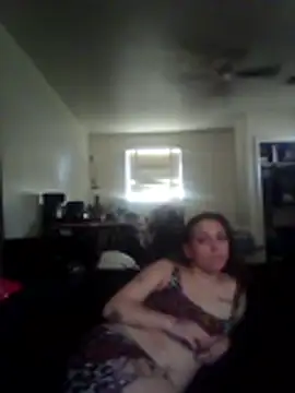 LadySn0w26 online show from 02-09-26, 04:00