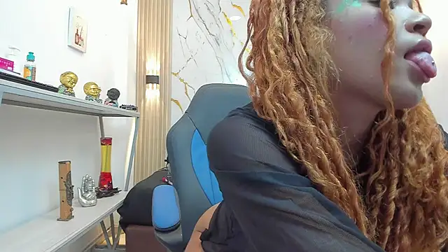 Snapshot of Zoey_Taylor07 chatting on 03-14-26, 12:21 Zoey Taylor07 online show from 03-14-26, 12:21