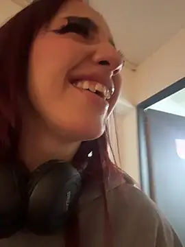 Snapshot of elodie_rouge chatting on 03-03-26, 12:11 elodie rouge online show from 03-03-26, 12:11