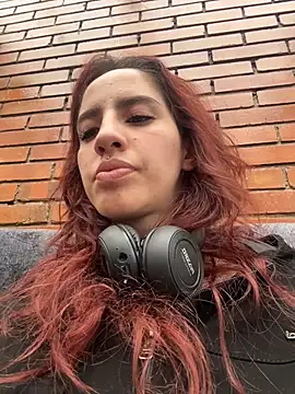Snapshot of elodie_rouge chatting on 05-29-26, 12:03 elodie rouge online show from 05-29-26, 12:03