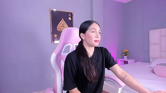 Snapshot of Sofia__Salazar chatting on 02-19-26, 12:23 Sofia Salazar online show from 02-19-26, 12:23