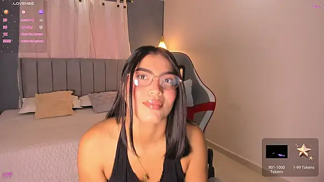 Snapshot of valentina_Noa chatting on 06-07-26, 01:26 valentina Noa online show from 06-07-26, 01:26