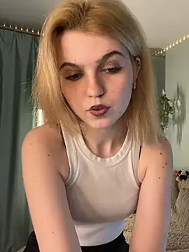 FannyRayy online show from 01-15-26, 06:33