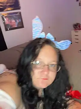 Snapshot of ambersuductive chatting on 02-20-26, 02:19 ambersuductive online show from 02-20-26, 02:19