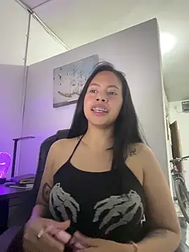 Snapshot of CarolinaRaven chatting on 02-12-26, 04:18 CarolinaRaven online show from 02-12-26, 04:18