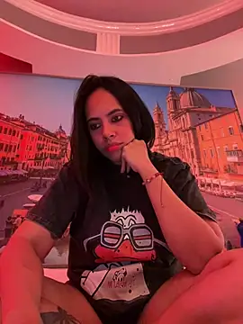 Snapshot of CarolinaRaven chatting on 02-14-26, 01:46 CarolinaRaven online show from 02-14-26, 01:46