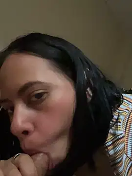 Snapshot of CarolinaRaven chatting on 02-28-26, 07:04 CarolinaRaven online show from 02-28-26, 07:04