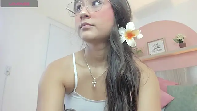 Snapshot of ivette_swan chatting on 03-02-26, 07:43 ivette swan online show from 03-02-26, 07:43