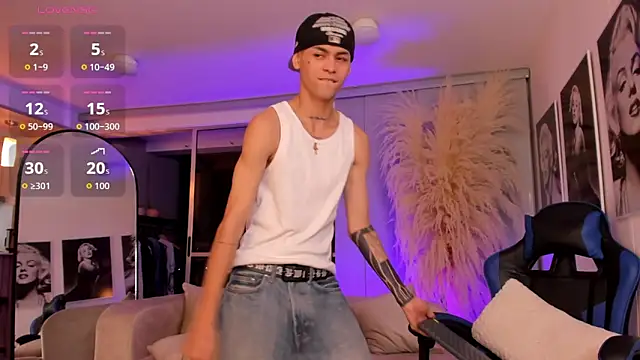 Snapshot of LennerCollins_ chatting on 06-16-26, 08:28 LennerCollins online show from 06-16-26, 08:28