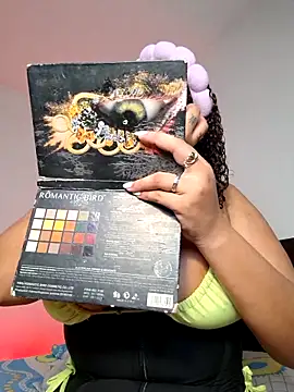 Snapshot of curly_girl_31 chatting on 02-02-26, 06:28 curly girl 31 online show from 02-02-26, 06:28