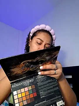 Snapshot of curly_girl_31 chatting on 02-09-26, 06:01 curly girl 31 online show from 02-09-26, 06:01