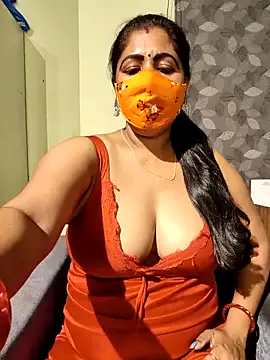 Snapshot of Poly_bhabi chatting on 03-07-26, 10:29 Poly bhabi online show from 03-07-26, 10:29